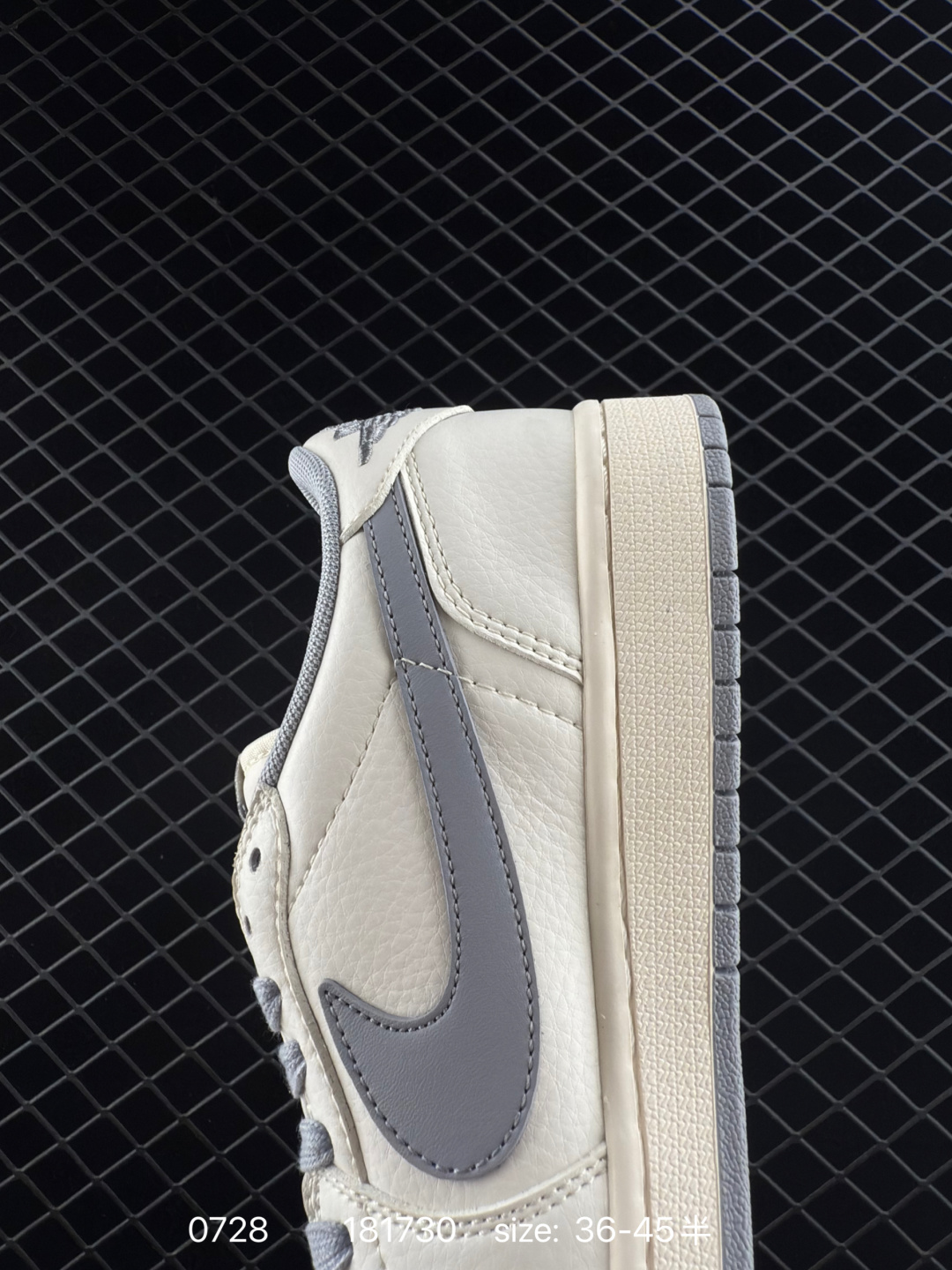 Travis Scott x Air Jordan 1 ” Reverse Mocha “